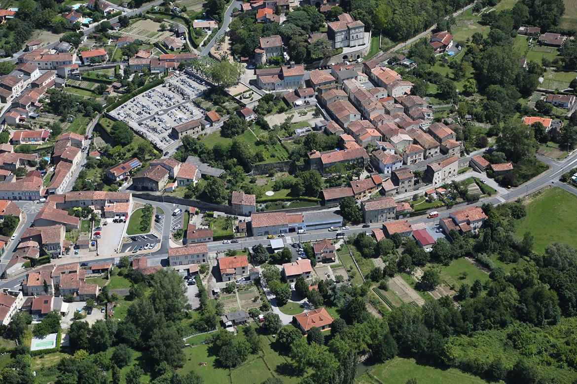 Viviers Lés Montagnes - Vue du ciel